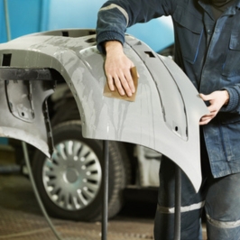 Autojen muoviosien korjaus